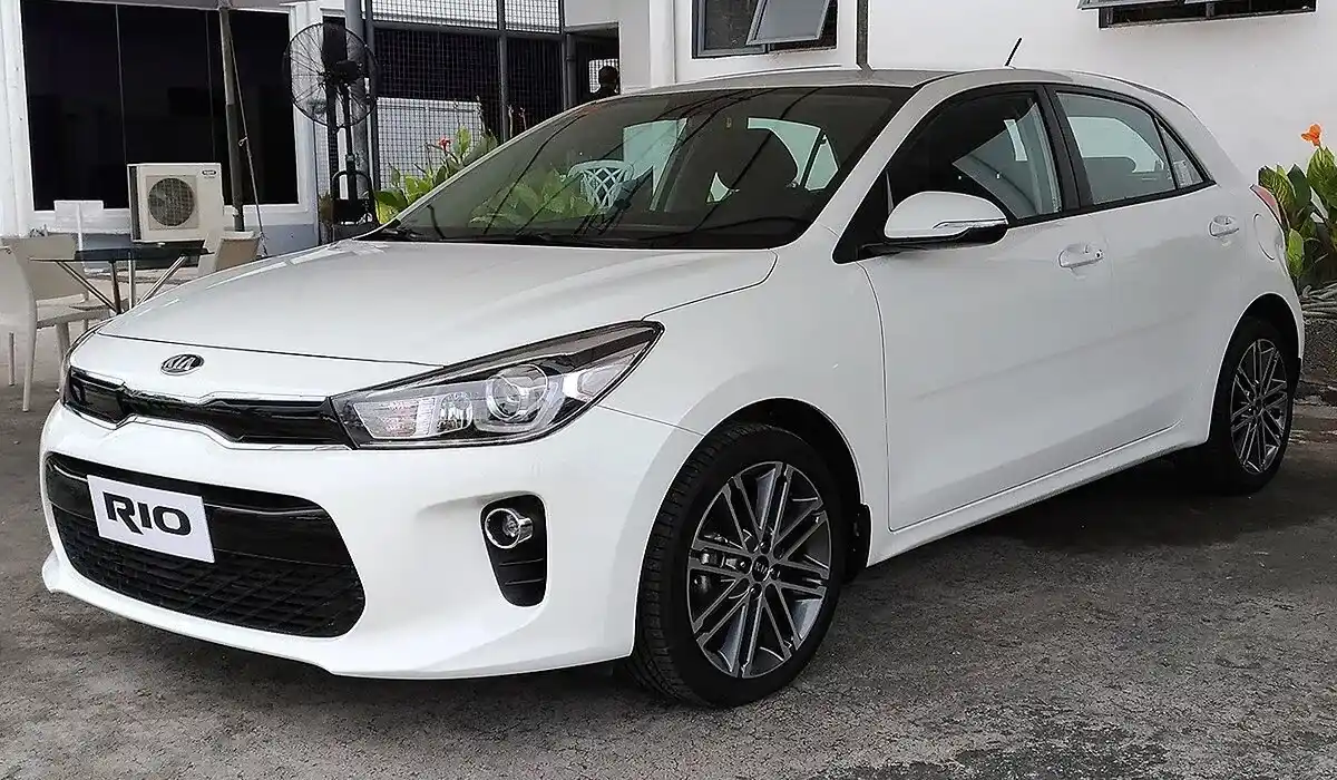 کیا ریو (Kia Rio)